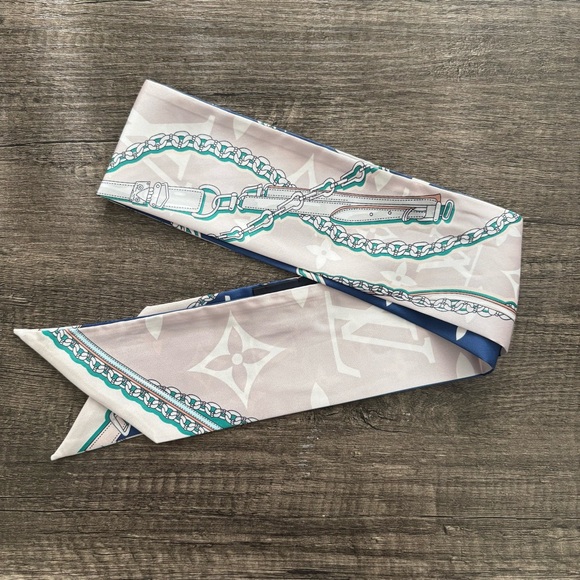 Louis Vuitton Blue and Cream Silk Scarf - Picture 1 of 6